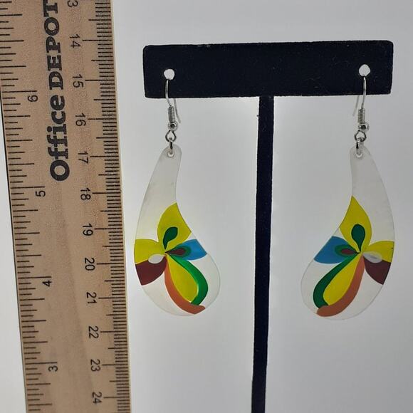 Earrings Made of Seashells Hand Painted Dangling tear Yellow Blue Orange - Picture 6 of 7